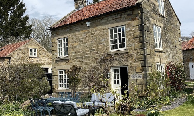 Hutton le Hole Cottage | Cottage séparé, feu de bois, pub à 2 minutes, belles promenades