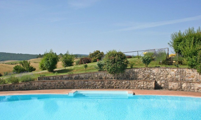 Monteroni d'Arbia Appartement | Agréable appartement pour 5 personnes avec WIFI, piscine et vue panoramique, près de Sienne