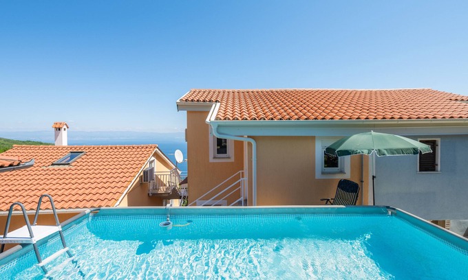 Zagorje Appartement | Beautiful apartment with stunning views over Kvarner Bay and above-ground pool