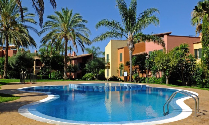 Son Veri Nou Appartement | Bel appartement avec vue sur la mer, entouré de jardins et de trois piscines