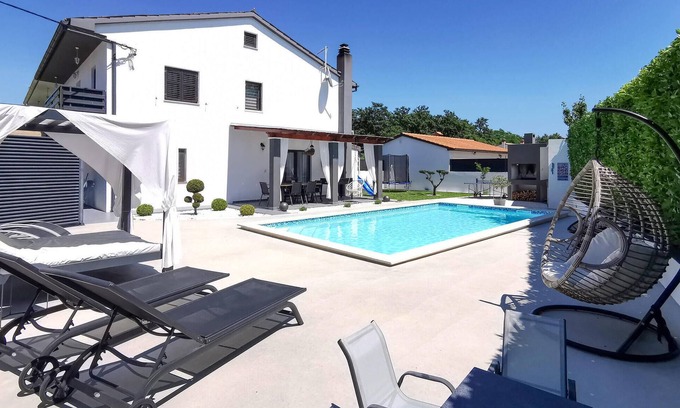 Rezanci Appartement | Bel appartement à Svetvincenat