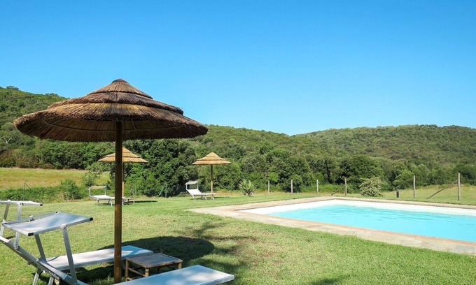 Montorsaio Maison | Bel appartement dans une maison de vacances pour 2 personnes avec piscine, WIFI, TV et patio