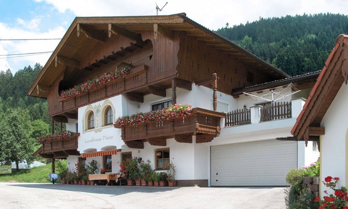 Rohrberg Appartement | Bel appartement pour 4 personnes avec piscine, WIFI, TV, balcon et parking