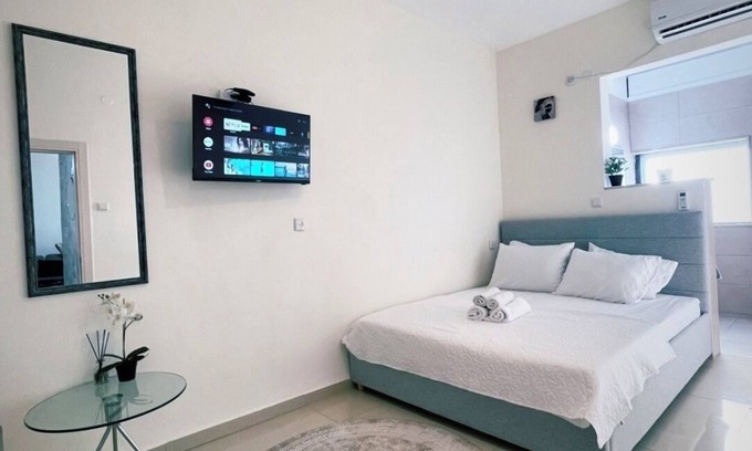 Haifa Appartement | Beautiful apartment close to the Bahai Garden Haifa.