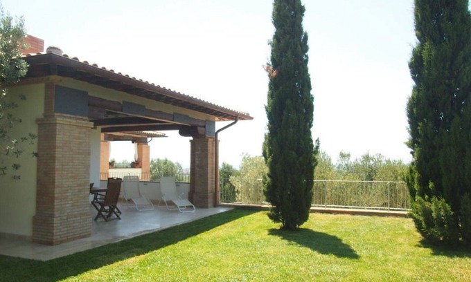 Follonica Appartement | Agréable appartement pour 6 personnes avec WIFI, TV, patio, vue panoramique et parking