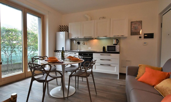 Morbegno Appartement | Confortable appartement pour 4 personnes avec climatisation, WIFI, TV et animaux admis