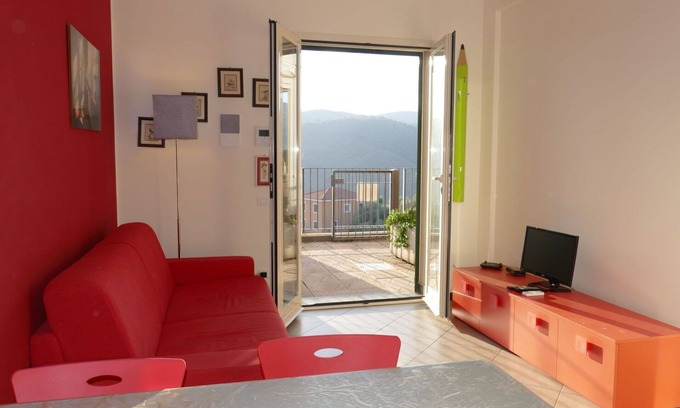 Torrazza Appartement | Joli appartement pour 4 personnes avec climatisation, piscine, WIFI, TV et balcon