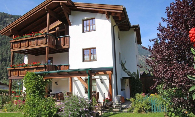Pfunds Appartement | Confortable appartement pour 4 personnes avec WIFI, TV, terrasse et parking