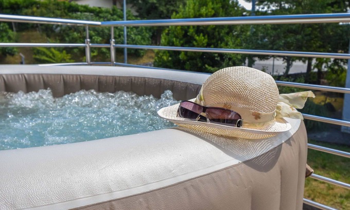 Buzet Appartement | Joli appartement pour 5 personnes avec bain à remous, climatisation, WIFI, TV et terrasse