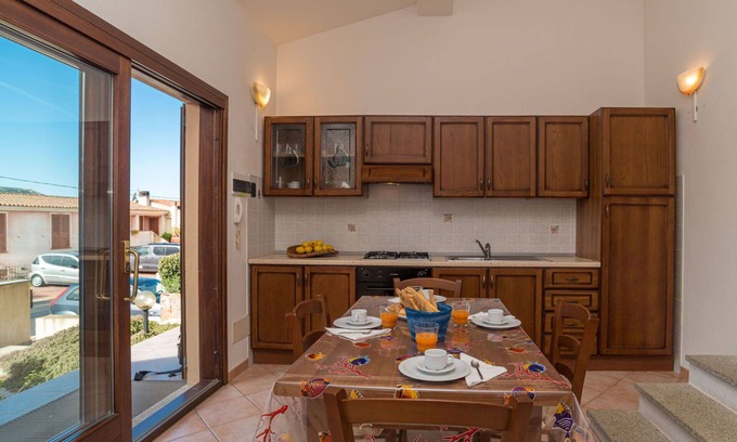 Porto Pollo Appartement | Agréable appartement pour 4 personnes avec WIFI, TV, terrasse et animaux admis