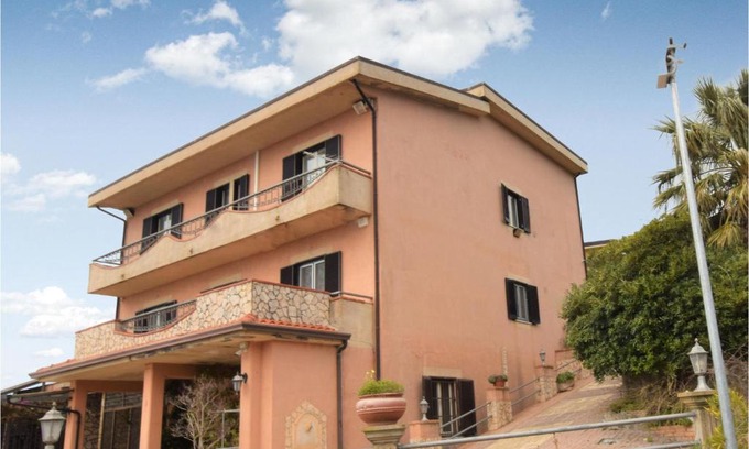 Bonifati Maison | Beautiful Apartment In Bonifati