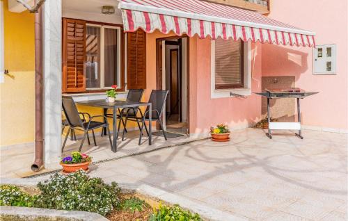 Strmac Appartement | Beautiful Apartment In Labin With Wifi