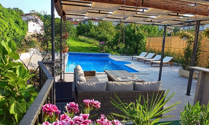 Rijeka Appartement | Bel appartement Selci **** situé dans la maison privée avec la piscine privée
