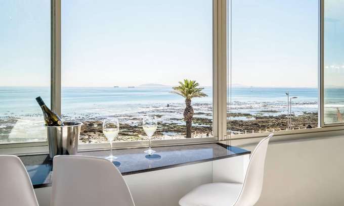 Mouille Point Appartement | Atlantic Views - Deux Chambres Appartement, Couchages 4