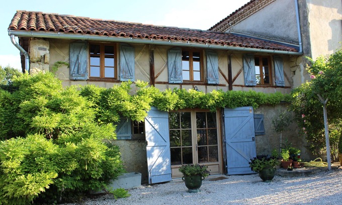 Benque Maison | Beautiful Barn in Stunning Quiet Countryside with use of 13 Meter Pool.
