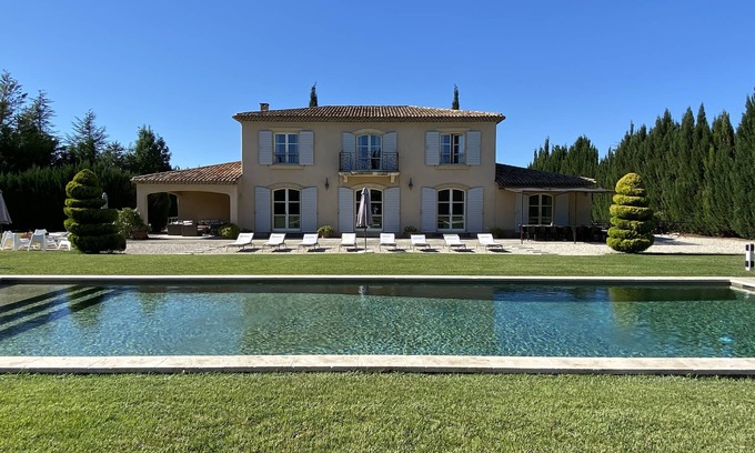 Aix-en-Provence Maison | Bastide Aixoise, Luxe, grands espaces et grande piscine dans un écrin de verdure