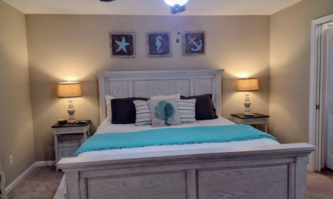 Holiday Beach Maison | Beautiful Beach house 6 guests; Boat Parking ,POOL ,Whole house & Garage