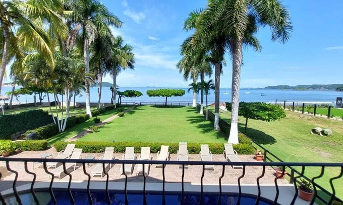 Potrero Copropriété | Beautiful Beach front condo: 2 bedroom, 2 bath home. New listing!