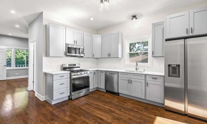 Maywood Appartement | Beautiful brand new apartment close to O’Hare