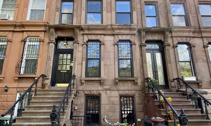 Park Slope Maison | Beautiful brownstone on family friendly, leafy block in the heart of Park Slope