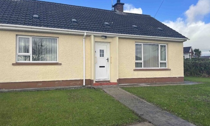 Irvinestown Maison | Beautiful bungalow recently renovated throughout