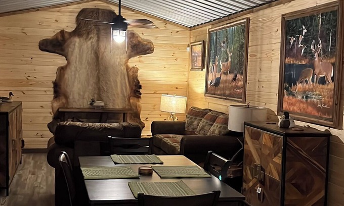 Sardis Cabine | Beautiful cabin near Sardis Lake 3 miles to Sardis Lake