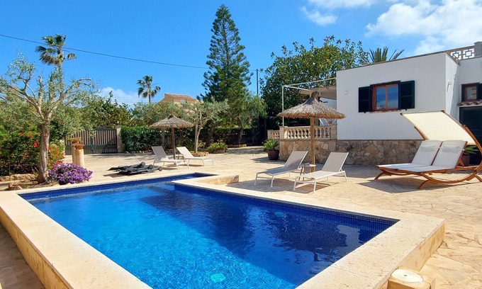 Cala Llombards Chalet De Ski | beau chalet pour 6-7 personnes. avec gr. Jardin, WiFi, piscine, climat, proche de la mer