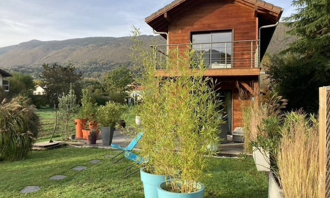 Cessenaz Chalet De Ski | Beau chalet à 2 mn du Lac d'Annecy, avec SPA terrasse et vue magique montagne