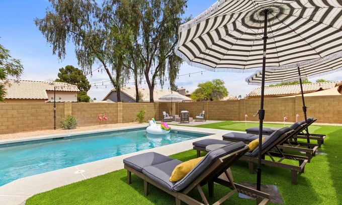 Chandler Maison | Beautiful Chandler Escape w/ Putting Green & Pool!