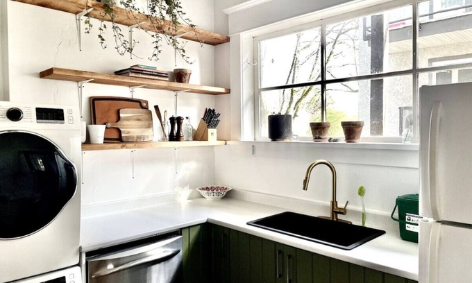 Marpole Appartement | BEAUtifuL Charming high-ceiling Home in Vancouver