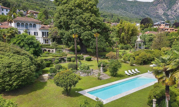 Baveno Villa | Belle villa classique avec piscine et de splendides jardins! Villa La Romanica