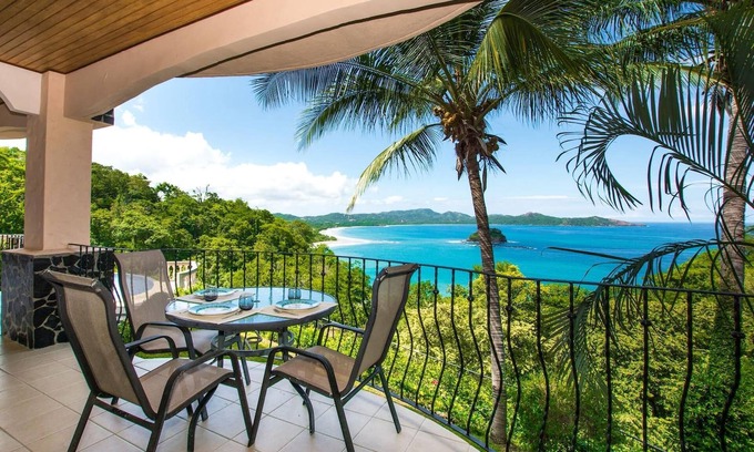 Playa Flamingo Copropriété | Dazzling Ocean Views From Cliff in Flamingo - Magnificent Inside and Out