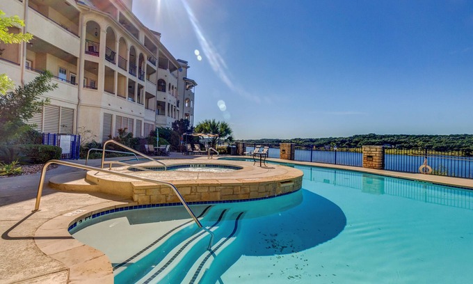 Highland Lake Estates Copropriété | Beautiful condo with amazing views & W/D - pools, hot tub & tennis