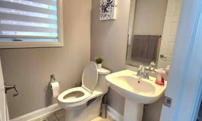 Oakville Maison | Beautiful Contemporary 4 bed Oakville House!