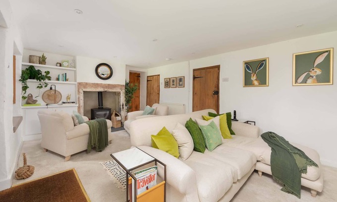 Chilcompton Maison | Beautiful Cottage nr Mendip Hills, Private Parking