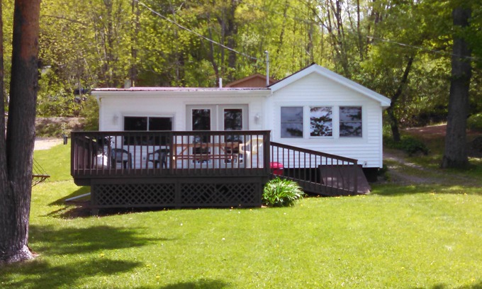 Rushford Lake Cabine | Magnifique chalet au bord du lac