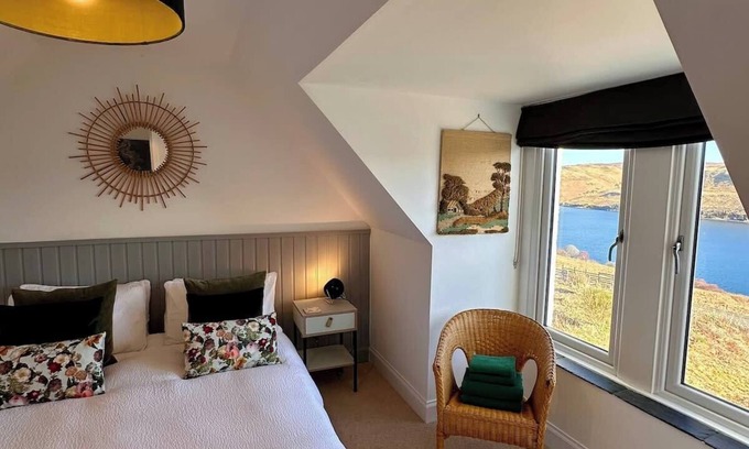 Beinn Orasaigh Maison | Beautiful Cottage with Stunning Views Carbost Skye