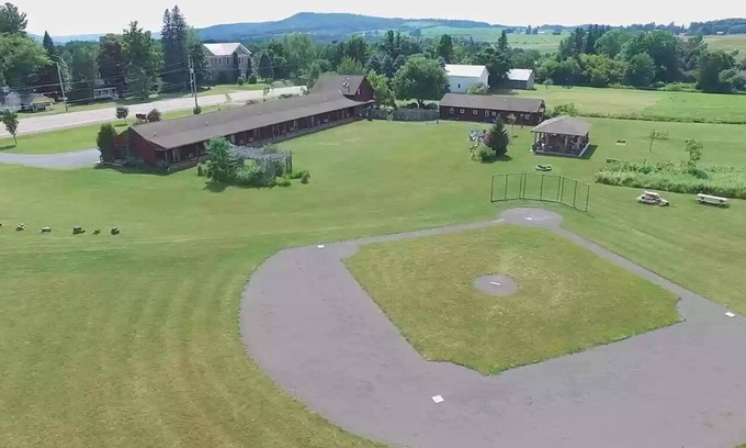 East Springfield Hôtel | Beautiful Country Inn - Great for Dreams Park Groups near Cooperstown