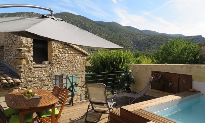 Malaucene Maison | Belle maison de campagne avec grand spa vue panoramique