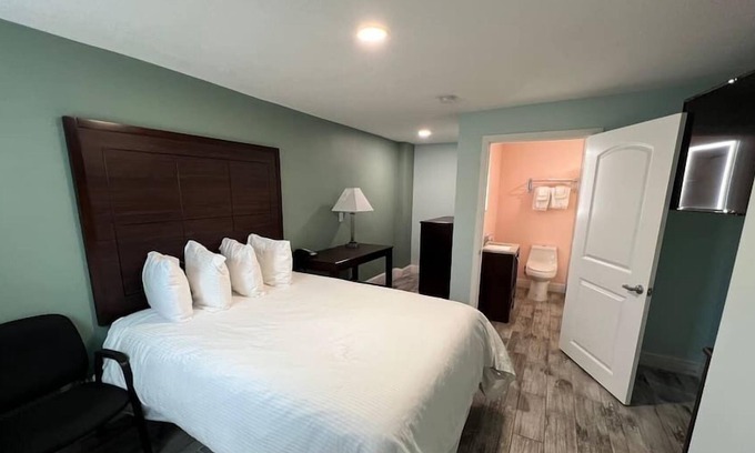 Ocean View Halifax Estates Copropriété | Beautiful Daytona Beach King Suite!