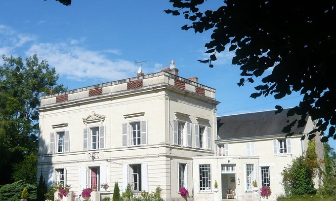 Neuille Maison | Saumur -Val de Loire - Propriété 10 ha - Gîte & Chambres d'hôtes - 22 pers max
