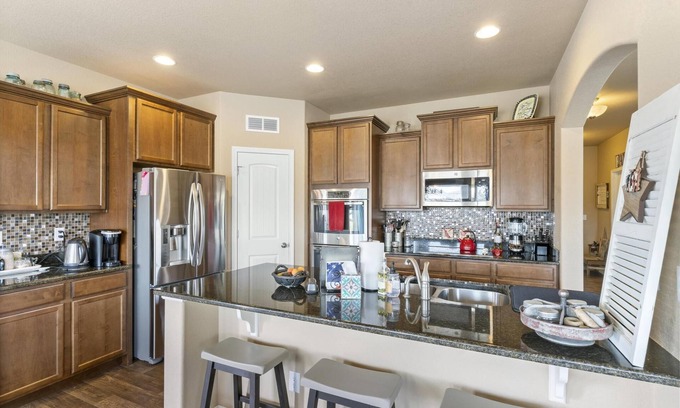 Peyton Maison | Beautiful Enjoyable Family Home Minutes Away from Peterson Air Force Base