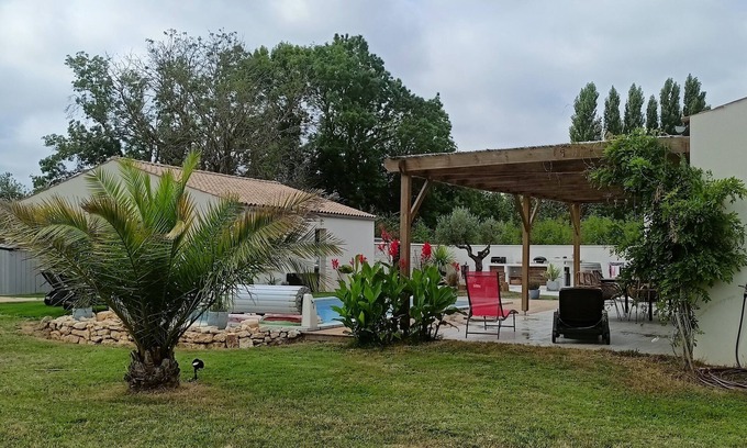 Saint Agnant Maison | Belle villa familiale avec piscine, grand jardin, au calme, proche de la mer
