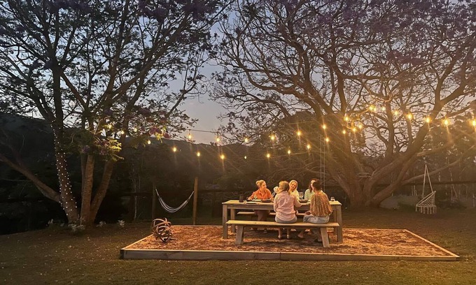 Laceys Creek Autre | Beautiful Farmhouse in Laceys Creek