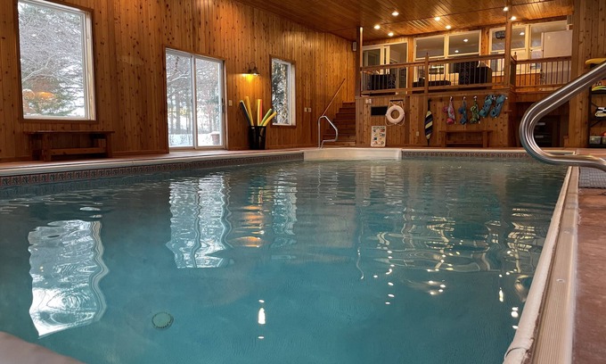 Somerset Maison | Beautiful Farmhouse Style Country Home with Indoor Pool!
