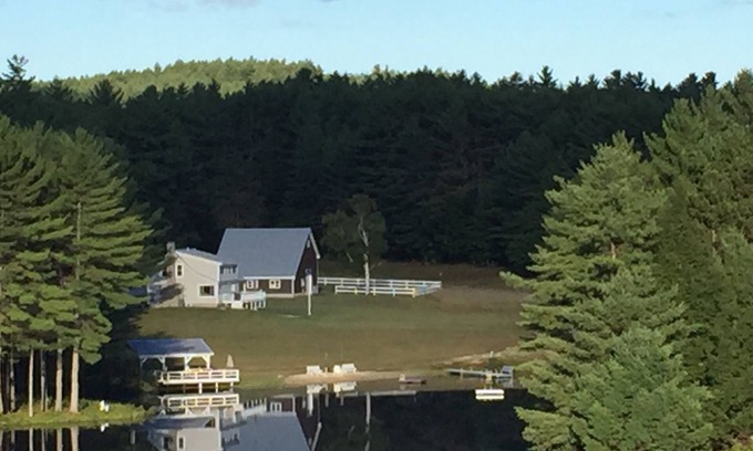 Brownfield Maison | Plage privée, zone picinic couverte, foyer, minutes de Conway, NH, Ski