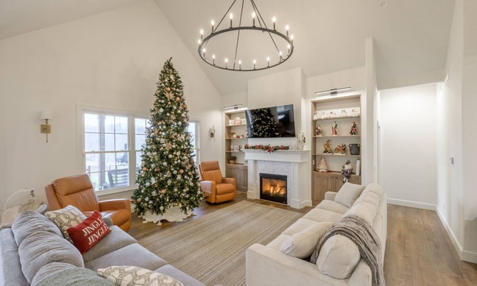 Negley Autre | Beautiful Farmhouse on 20+ acres