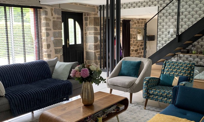 Combourg Maison | Belle longère avec piscine entre Rennes et St Malo