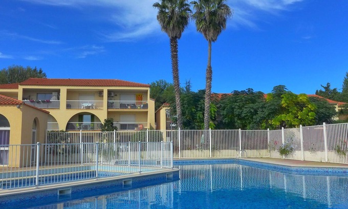 Les Hauts de Canet Appartement | Bel appartement avec WIFI, piscine, climatisation, TV, terrasse et animaux admis