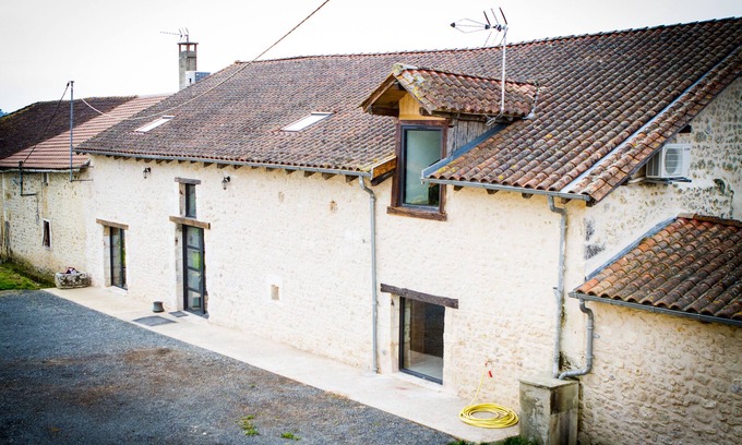 Saint-Front-d'Alemps Maison | Belle maison de campagne avec piscine